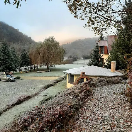 Landhaus Brauer Panzió Mecseknádasd